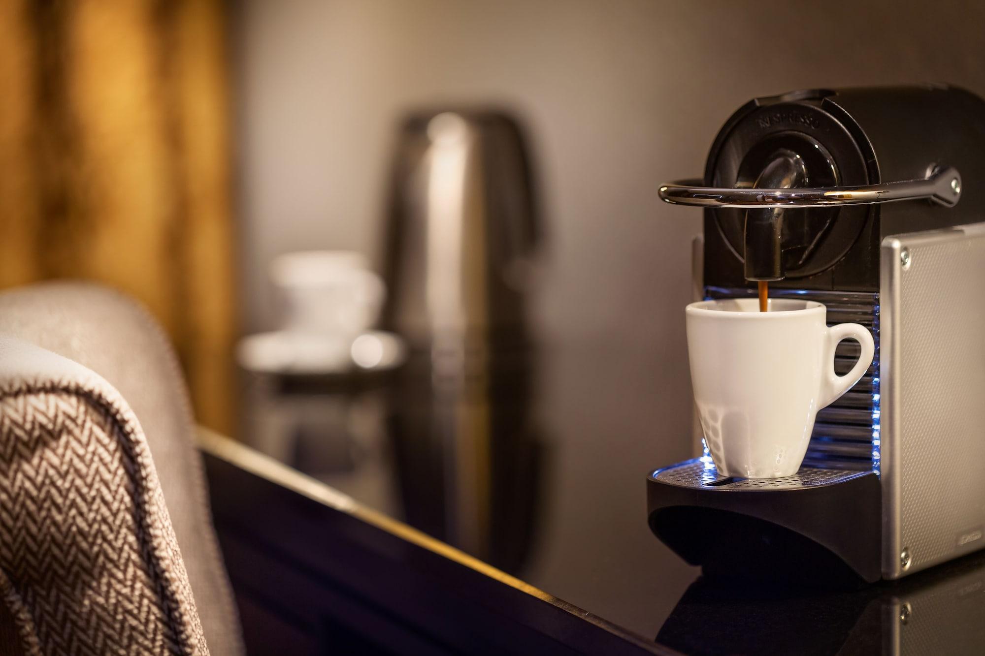 Art Deco Imperial Hotel Prag Dış mekan fotoğraf A Nespresso coffee machine