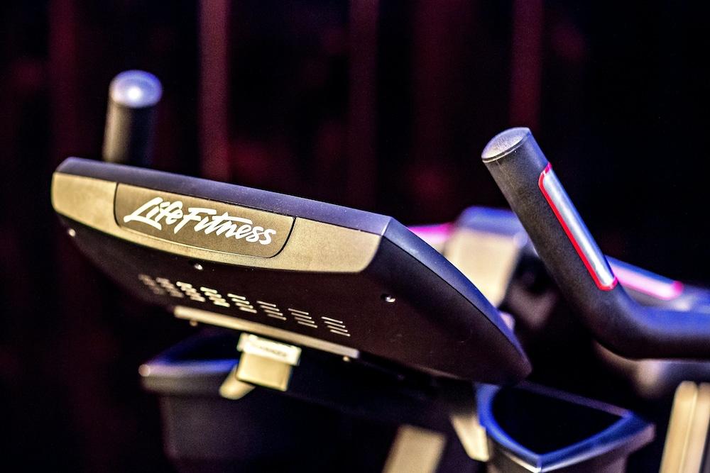 Art Deco Imperial Hotel Prag Dış mekan fotoğraf Life Fitness 95c recumbent bike